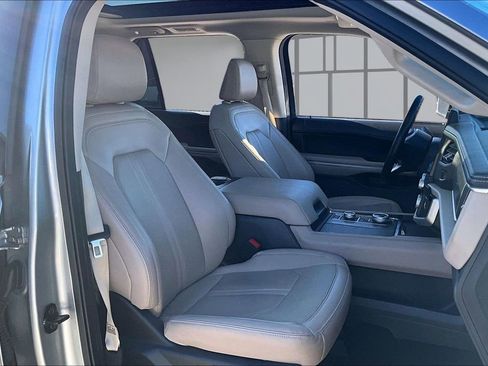 Used 2024 Ford Expedition Max Limited image 29