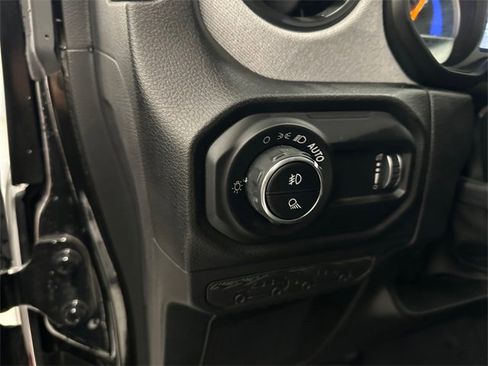 Used 2024 Jeep Gladiator Sport image 22