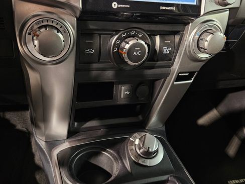 Used 2024 Toyota 4Runner SR5 image 31