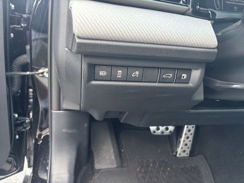 Used 2025 Toyota Camry SE image 26