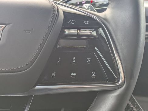 Used 2025 Cadillac Escalade V AWD/4WD image 30