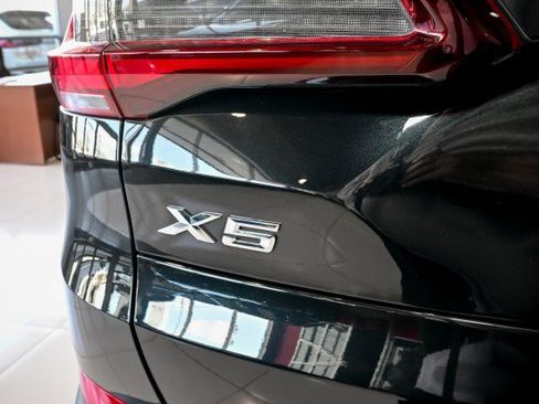 Used 2023 BMW X5 xDrive40i w/ Climate Comfort Package image 44