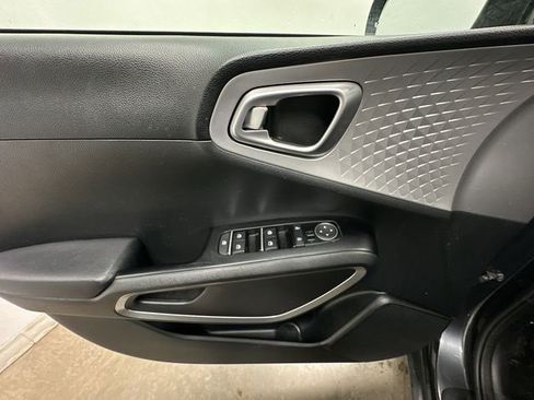 Used 2023 Kia Soul LX w/ Option Group 015 image 15