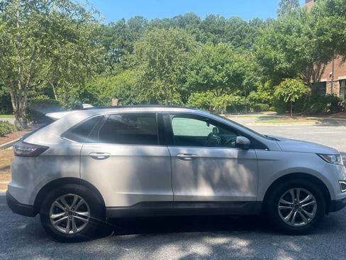 Used 2017 Ford Edge SEL w/ Equipment Group 201A FWD image 6