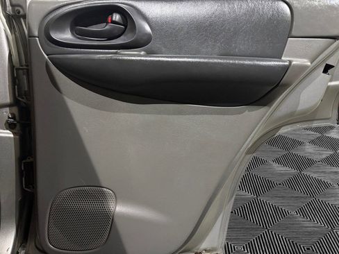 Used 2003 Chevrolet TrailBlazer LTZ image 15