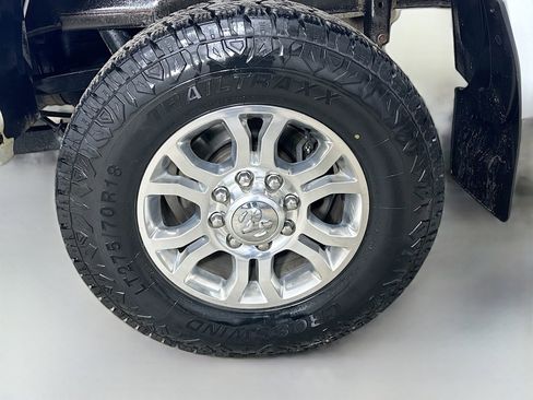 Used 2018 RAM 2500 Laramie w/ Snow Chief Group AWD/4WD image 38
