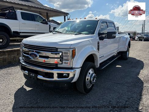 Used 2018 Ford F450 Lariat w/ Lariat Ultimate Package AWD/4WD image 2