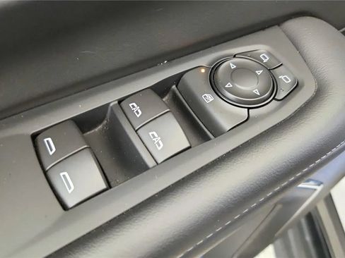 Used 2025 Chevrolet Tahoe LT AWD/4WD image 31