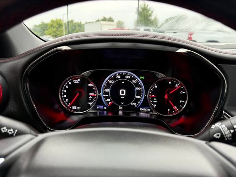 Used 2019 Chevrolet Blazer RS w/ Sun and Wheels Package FWD image 13
