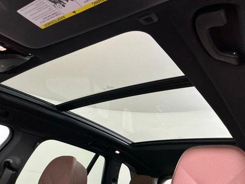 Used 2024 BMW X5 sDrive40i w/ M Sport Package RWD image 23
