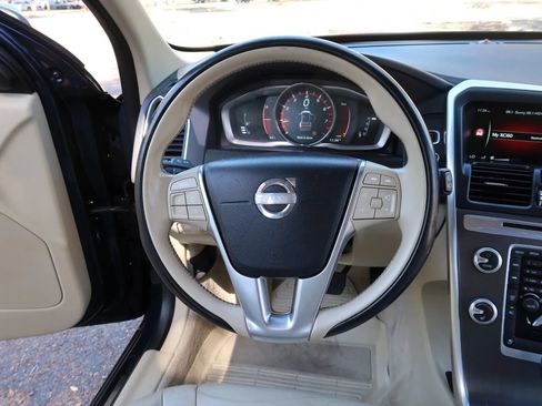 Used 2015 Volvo XC60 T5 w/ Protection Package AWD/4WD image 15