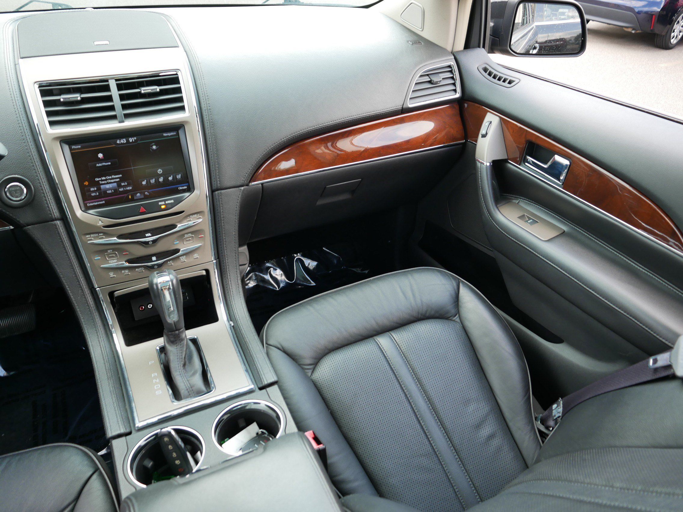 Used 2013 Lincoln MKX AWD image 11