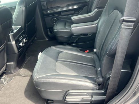 Used 2019 Ford Expedition Limited w/ Special Edition Package AWD/4WD image 9