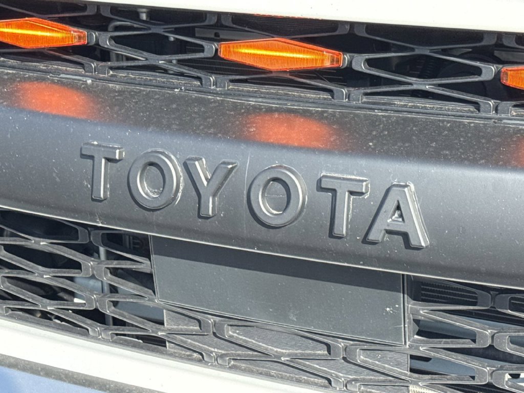 Used 2023 Toyota 4Runner TRD Off-Road Premium w/ Moonroof Package AWD/4WD image 24