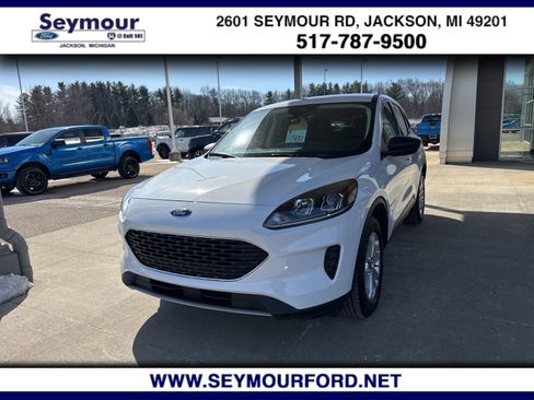 Certified 2022 Ford Escape SE w/ Convenience Package image 1