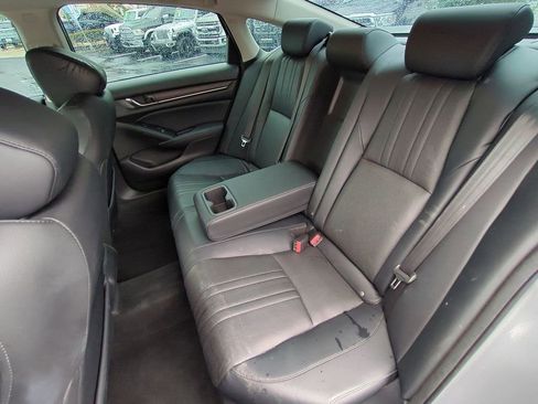 Used 2018 Honda Accord Touring image 13