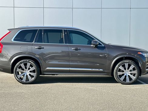 Used 2024 Volvo XC90 T8 Plus image 6