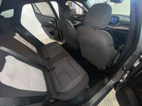 Used 2024 Chevrolet Trax RS w/ Driver Confidence Package FWD image 32
