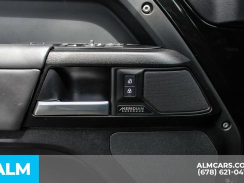 Used 2025 Land Rover Defender 110 X AWD/4WD image 37