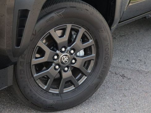Used 2025 Toyota 4Runner SR5 RWD image 19