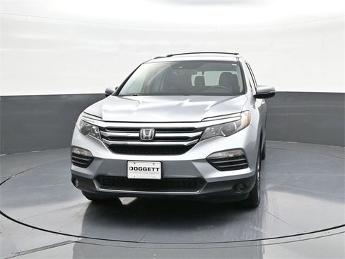 Used 2018 Honda Pilot Elite image 30