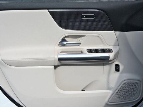 Used 2022 Mercedes-Benz GLA 250 image 9