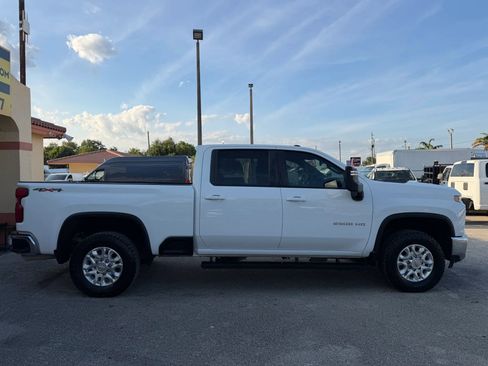 Used 2023 Chevrolet Silverado 2500 LT w/ Convenience Package AWD/4WD image 7