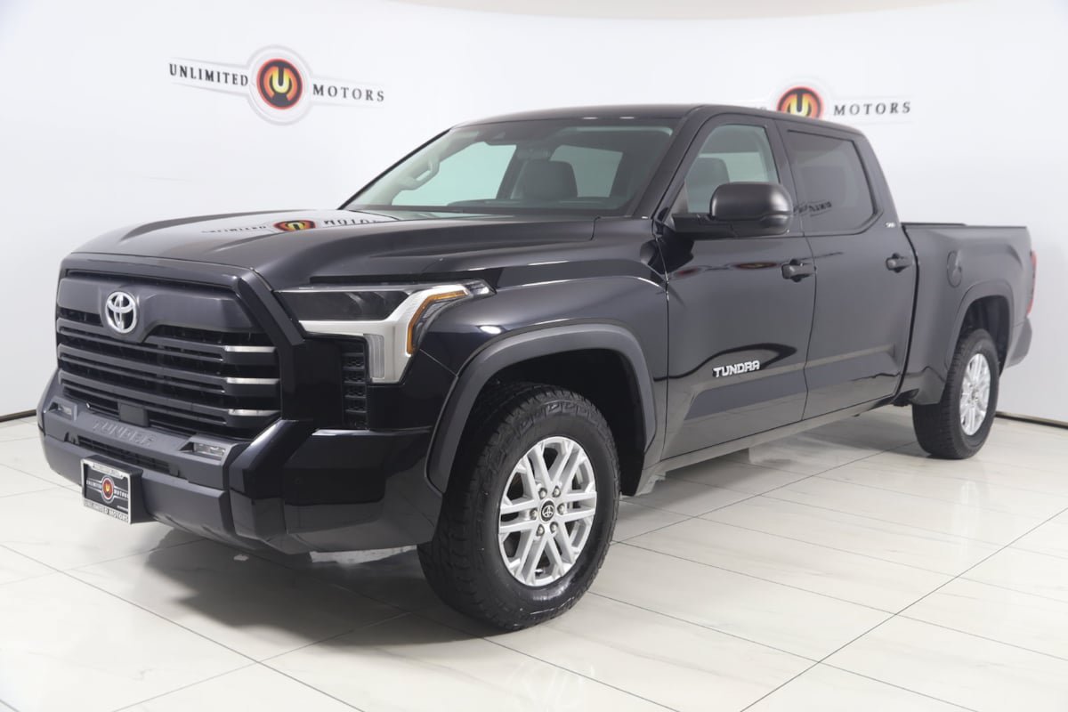 Used 2022 Toyota Tundra SR5 AWD/4WD image 5