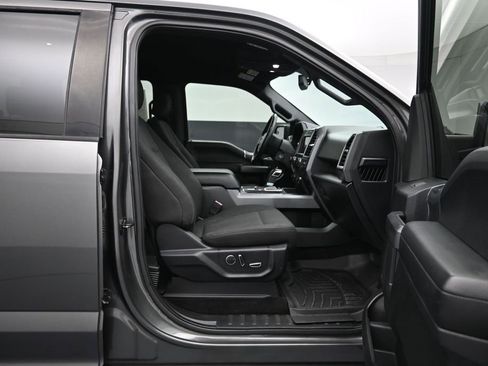 Used 2018 Ford F150 XLT w/ Equipment Group 302A Luxury AWD/4WD image 26