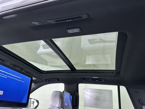 New 2025 Chevrolet Tahoe Premier AWD/4WD image 19