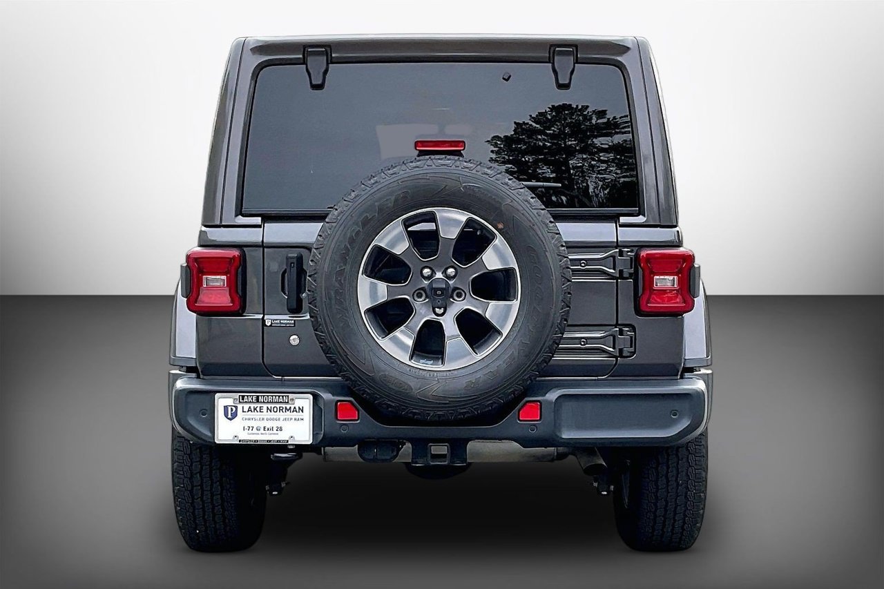 Certified 2018 Jeep Wrangler Unlimited Sahara w/ Dual Top Group AWD/4WD image 7
