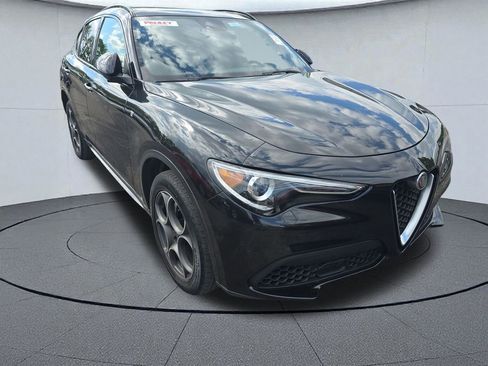Used 2022 Alfa Romeo Stelvio Ti AWD/4WD image 4