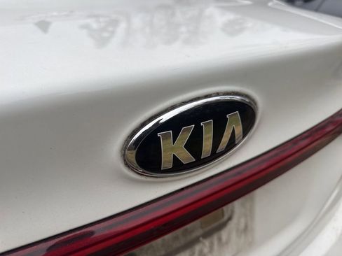 Used 2019 Kia Forte LXS image 12