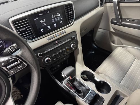 Used 2022 Kia Sportage LX w/ LX AWD Value Edition Package image 31