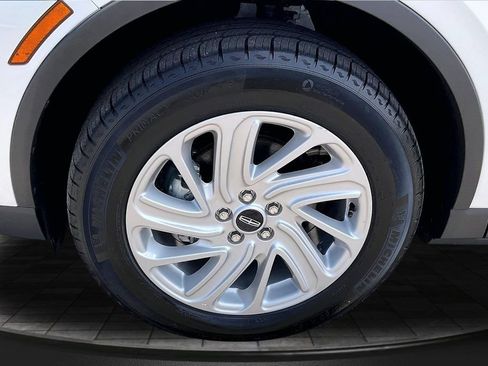 Used 2025 Lincoln Corsair FWD image 9