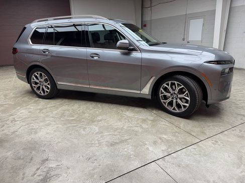 Used 2026 BMW X7 xDrive40i image 6