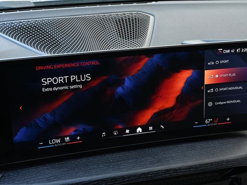 Certified 2025 BMW 330i Sedan image 33