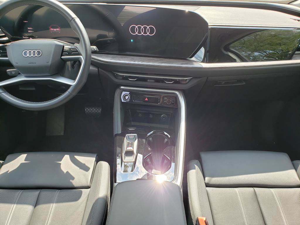 Used 2025 Audi Q5 Premium Plus w/ Premium Plus AWD/4WD image 13