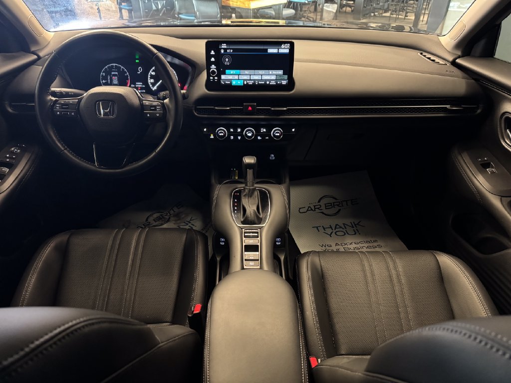 Used 2025 Honda HR-V EX-L image 9