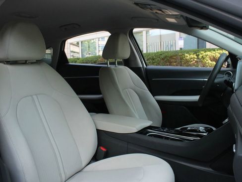 Used 2021 Hyundai Sonata SEL FWD image 28