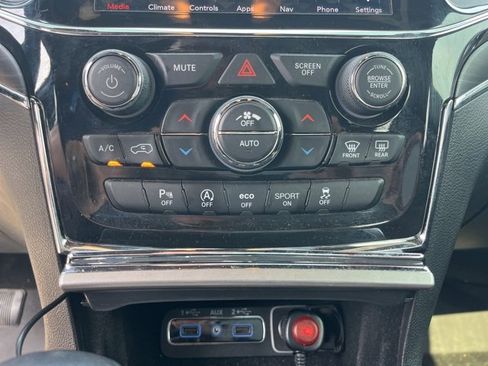 Used 2021 Jeep Grand Cherokee Limited image 26