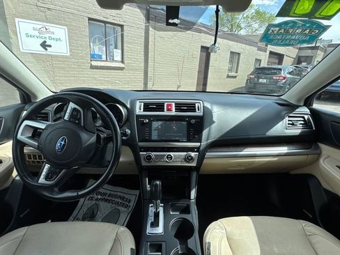 Used 2017 Subaru Outback 2.5i Limited image 17