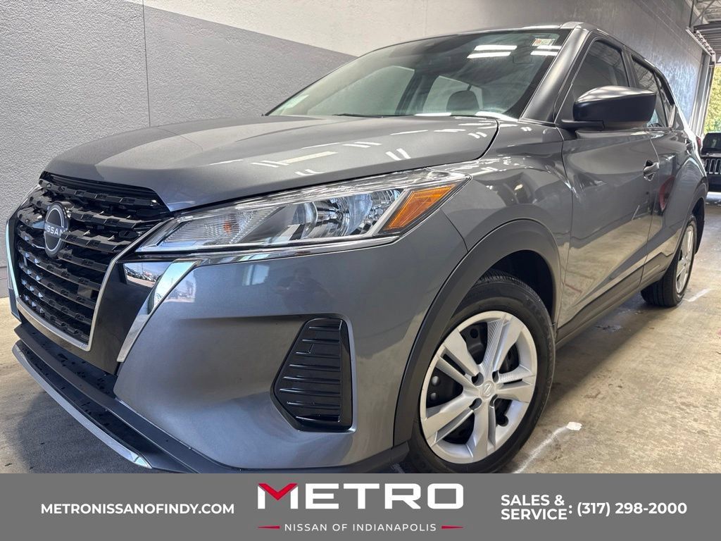 Used 2025 Nissan Kicks Play S FWD image 1