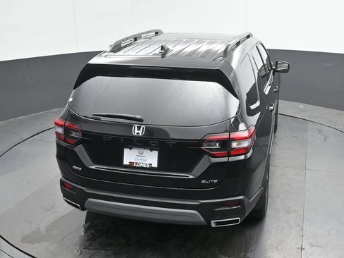 Used 2025 Honda Pilot Elite image 24