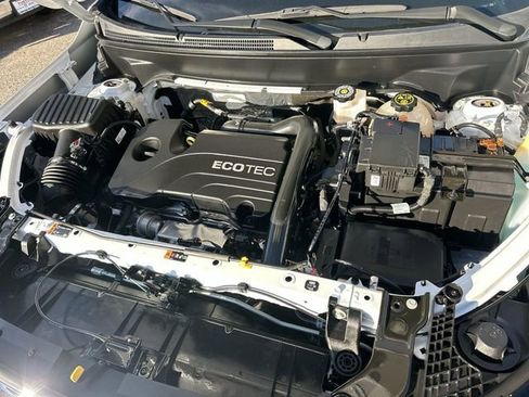 Used 2022 GMC Terrain SLE image 28