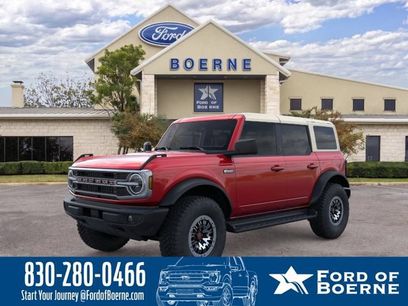New 2026 Ford Bronco Outer Banks w/ Sasquatch Package