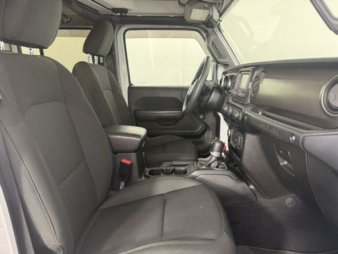 Used 2020 Jeep Wrangler Unlimited Sport AWD/4WD image 10
