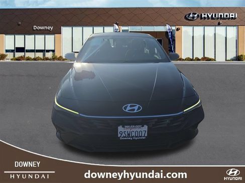 Used 2025 Hyundai Elantra Sport FWD image 8