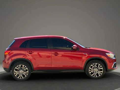 Used 2016 Mitsubishi Outlander Sport ES image 2