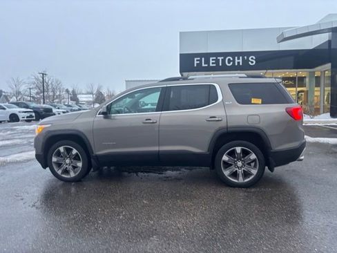 Used 2019 GMC Acadia SLT w/ LPO, Floor Liner Package image 9